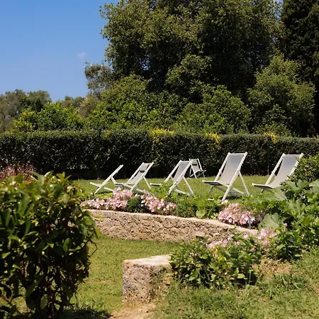 Värdshus Garden Budget By Dominoes Corfu *